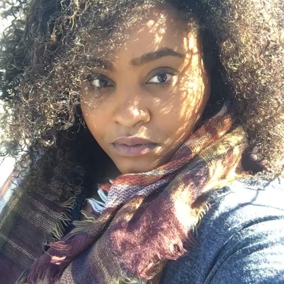 Meet your Posher, Marie - Picture 1 of 1